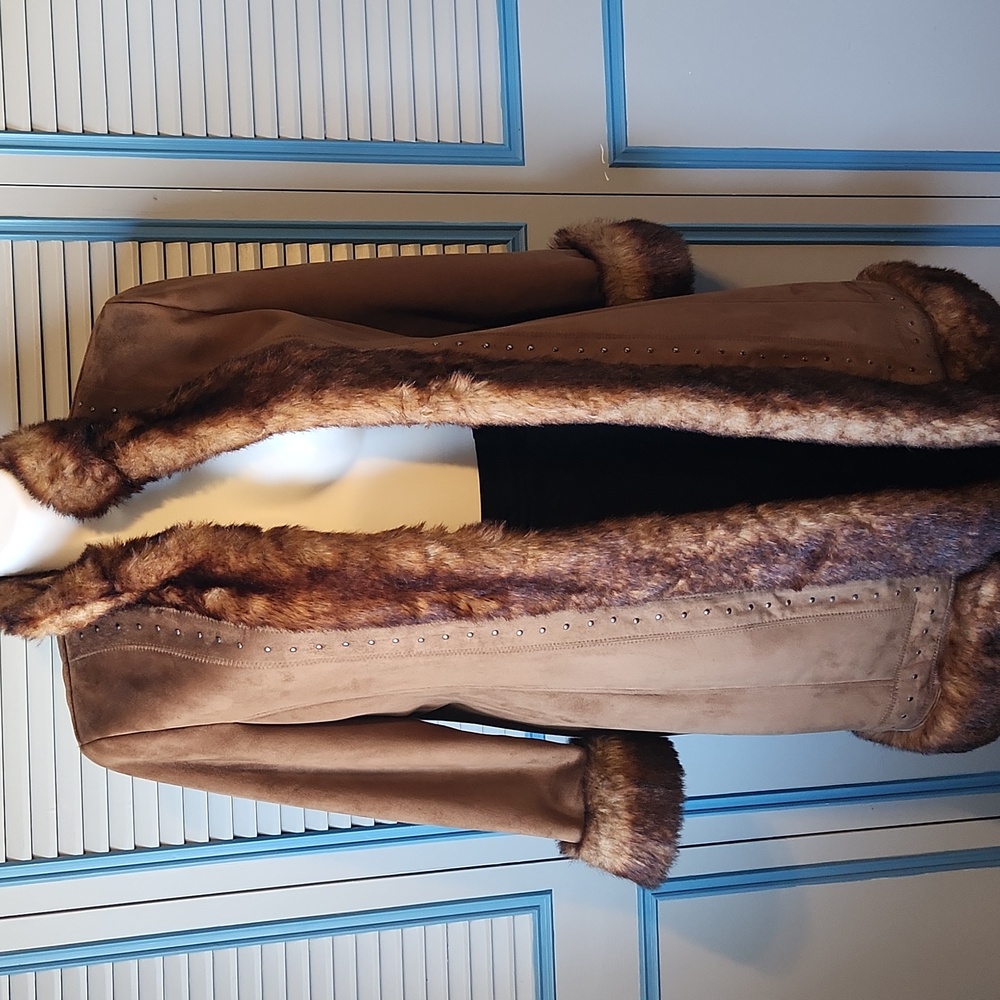 Vintage Dress Barn Faux Suede & Fur Trim Coat - Picture 12 of 15